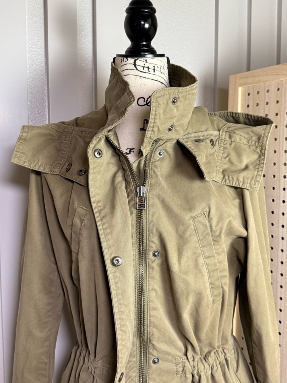 Banana Republic Utility Jacket XS Olive Green Hooded Anorak Cinch Waist
Outdoor - Picture 7 of 14